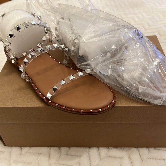 NWOT Brand new! Steve Madden Travel Clear Sandals in Size 7.5. Still in Box - Picture 11 of 15